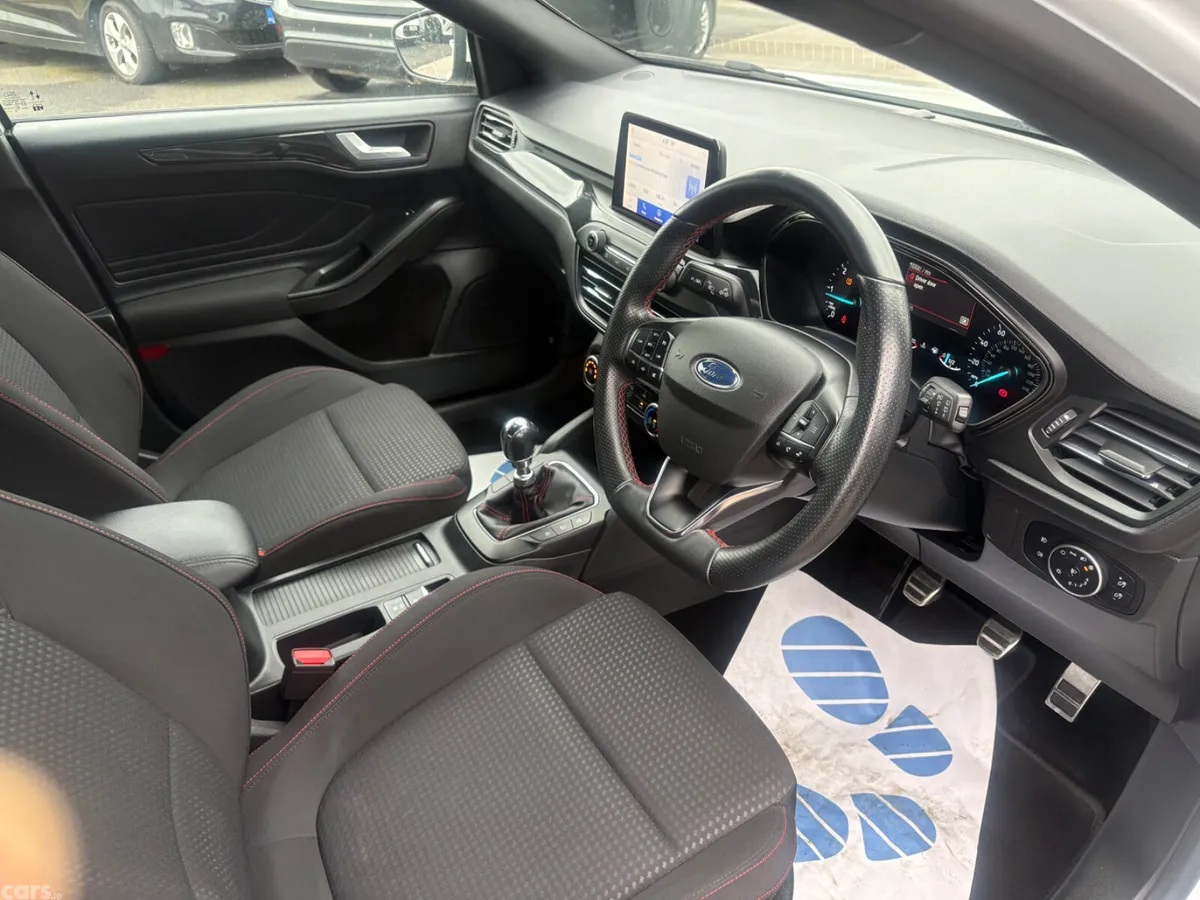 Ford Focus Hatchback, Diesel, 2020, White