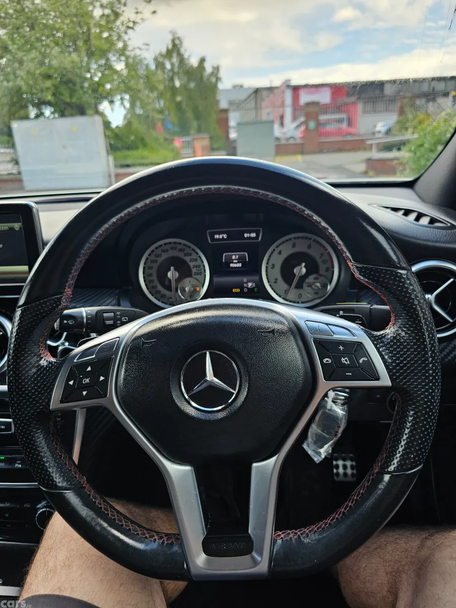 Mercedes-Benz A-Class Hatchback, Petrol, 2014, White