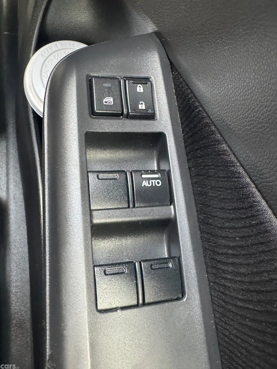 Honda Grace Saloon, Petrol Hybrid, 2015, White