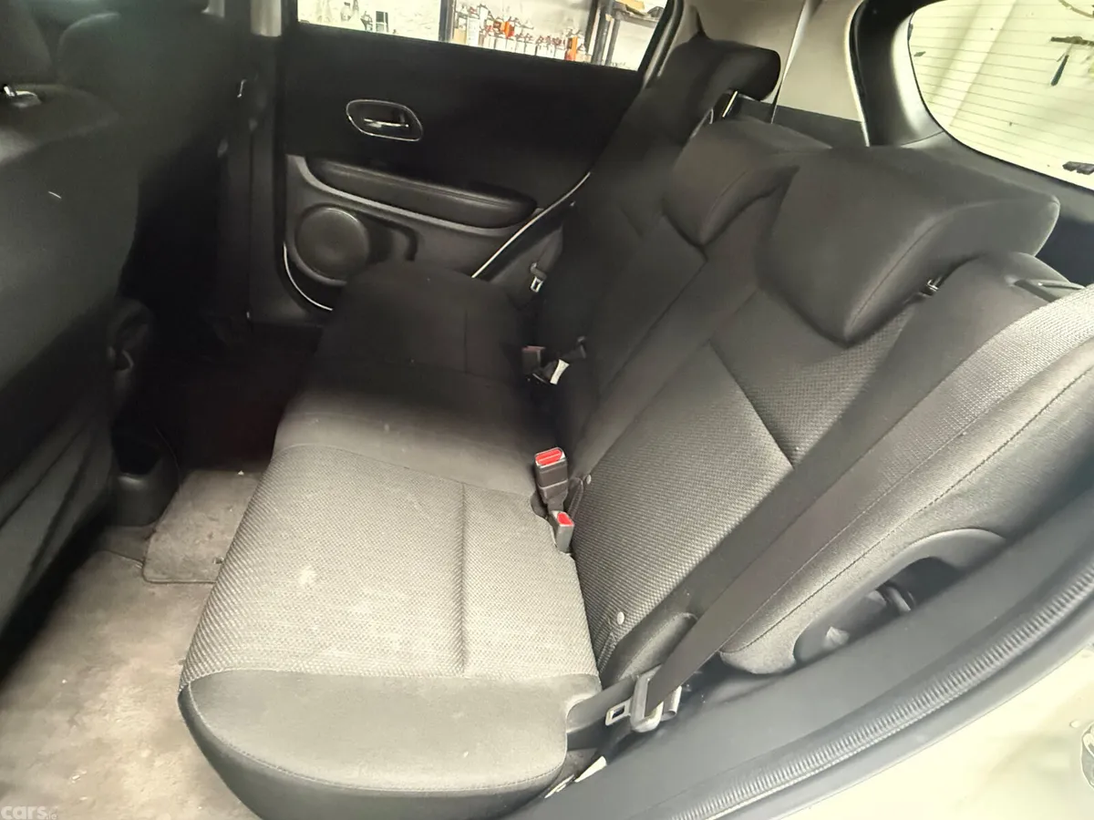 Honda Vezel Estate, Petrol Hybrid, 2015, White
