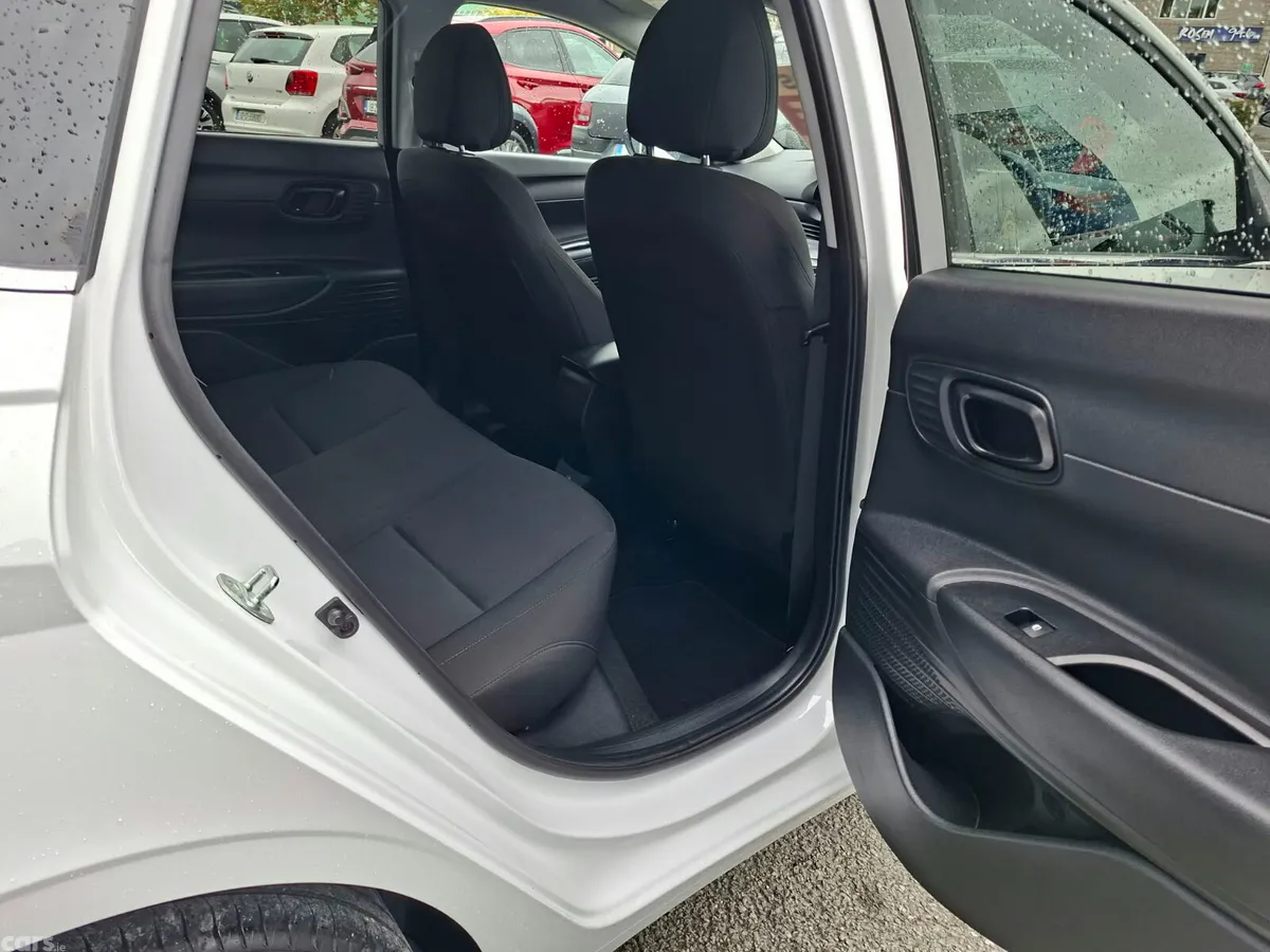 Hyundai i20 Hatchback, Petrol, 2025, White