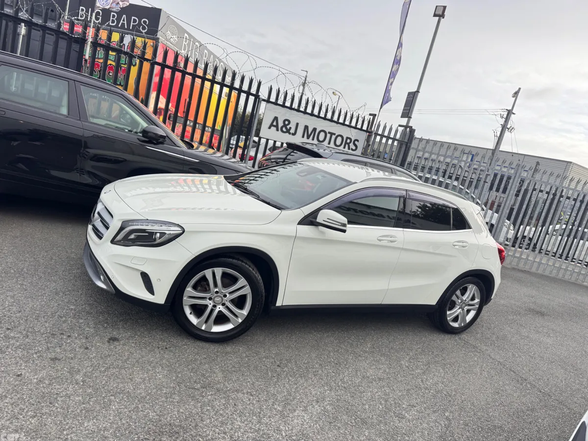 Mercedes-Benz GLA SUV, Petrol, 2016, White