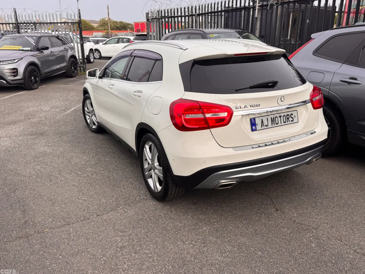 Mercedes-Benz GLA SUV, Petrol, 2016, White