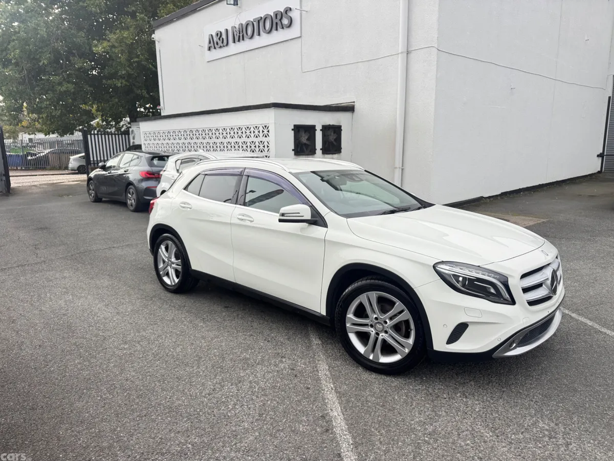 Mercedes-Benz GLA SUV, Petrol, 2016, White