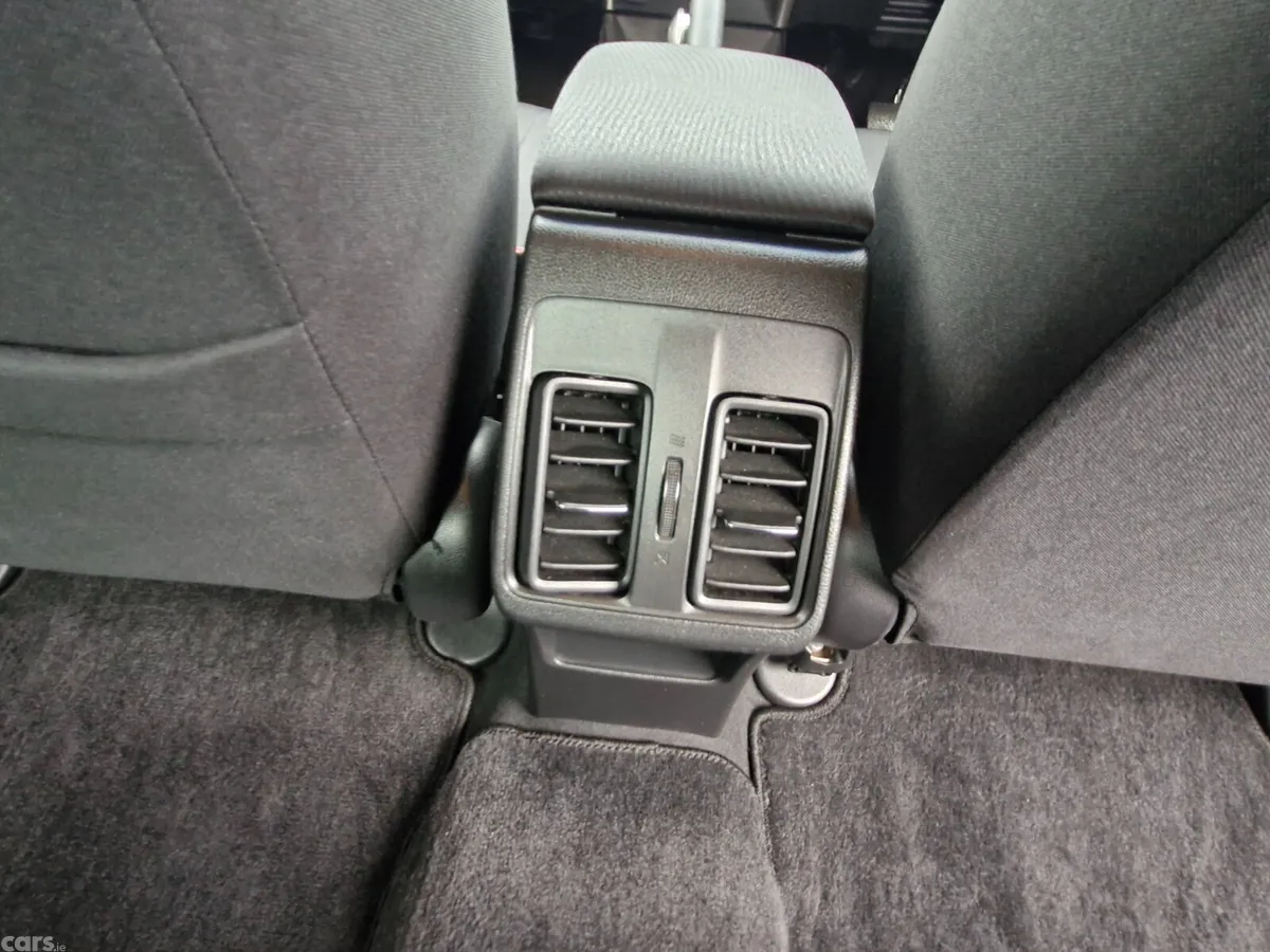 Honda Grace Saloon, Petrol Hybrid, 2015, White