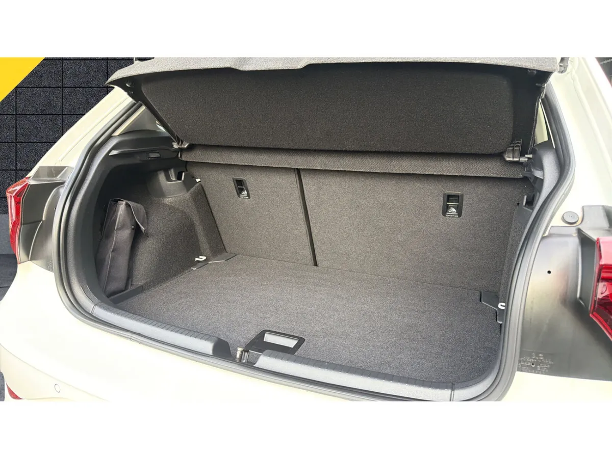 Volkswagen Polo Hatchback, Petrol, 2022, White