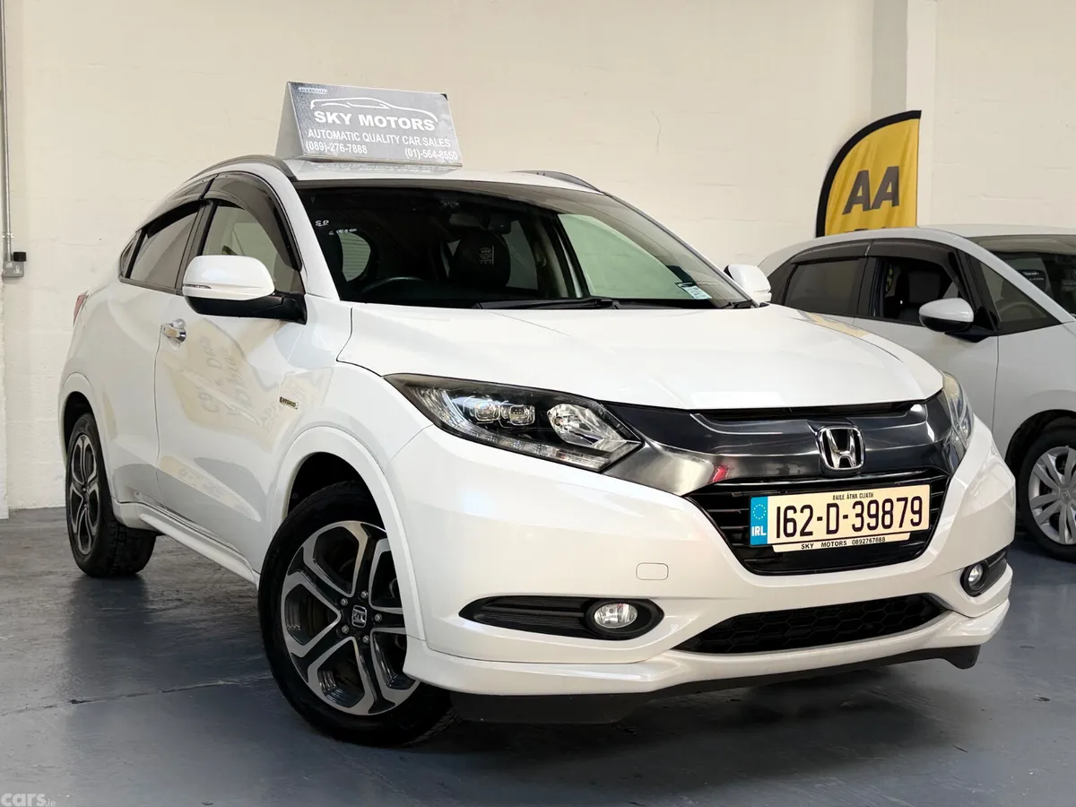 Honda Vezel Estate, Petrol Hybrid, 2016, White