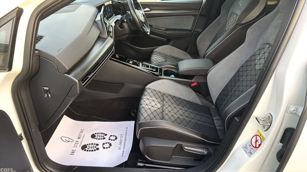 Volkswagen Golf Hatchback, Diesel, 2022, White