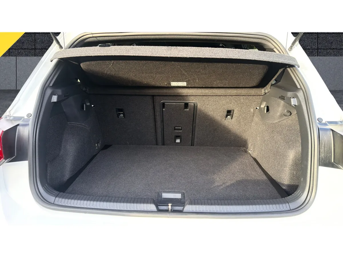 Volkswagen Golf Hatchback, Diesel, 2022, White