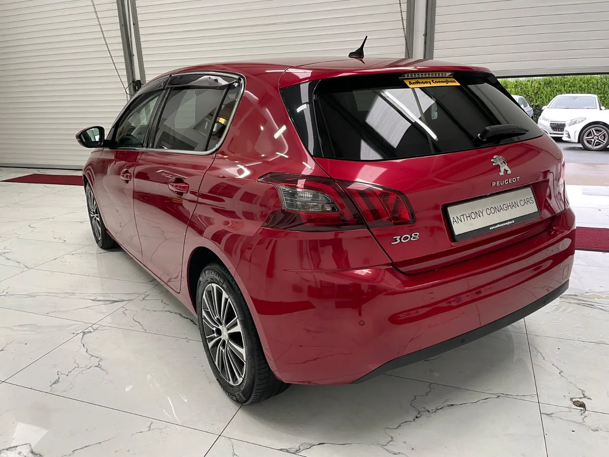 Peugeot 308 Hatchback, Diesel, 2018, Red