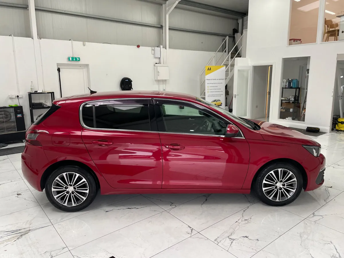 Peugeot 308 Hatchback, Diesel, 2018, Red