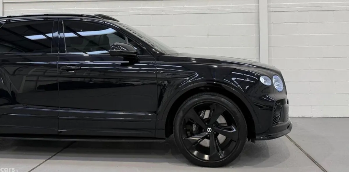 Bentley Bentayga SUV, Petrol Hybrid, 2022, Black