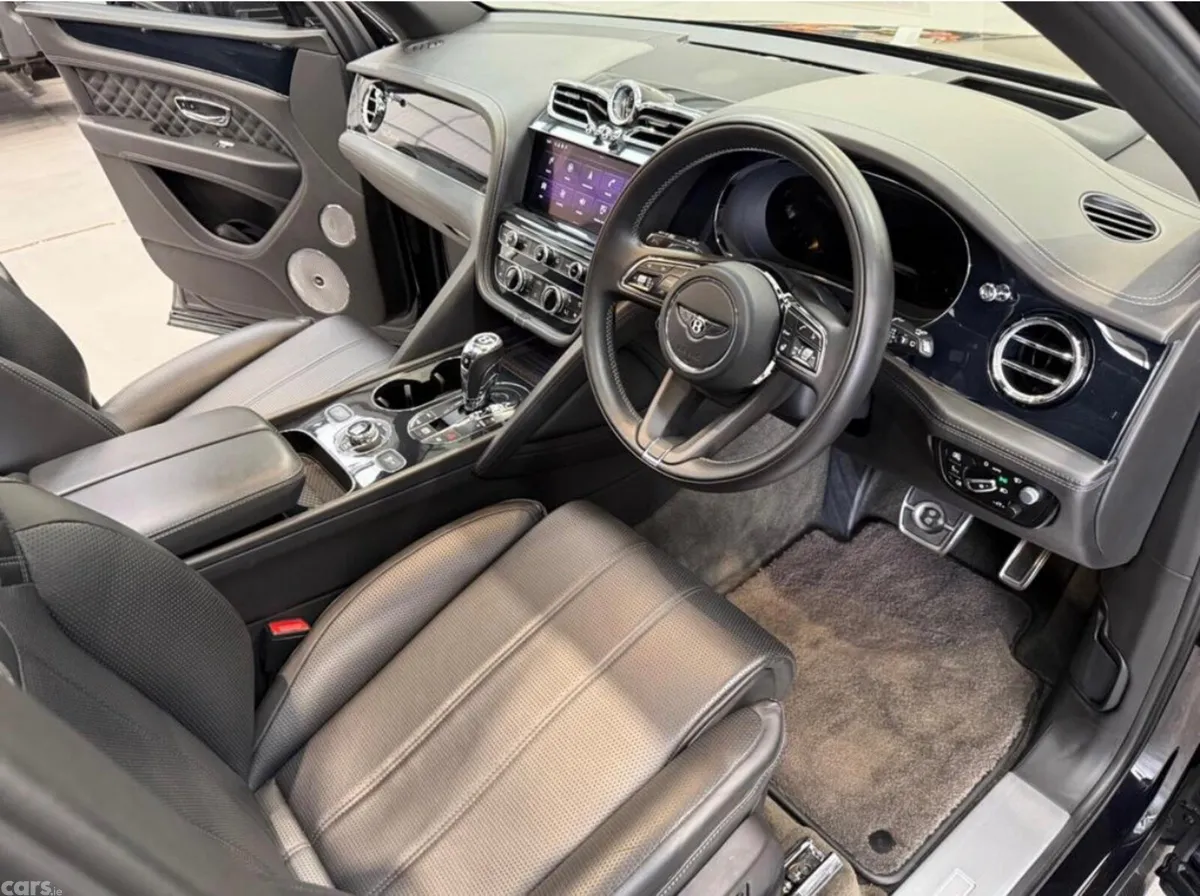 Bentley Bentayga SUV, Petrol Hybrid, 2022, Black
