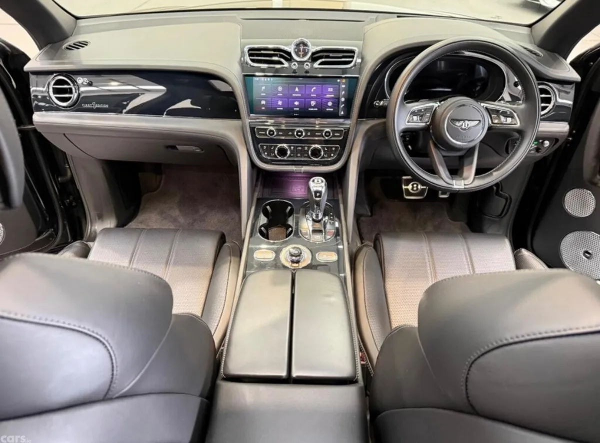Bentley Bentayga SUV, Petrol Hybrid, 2022, Black