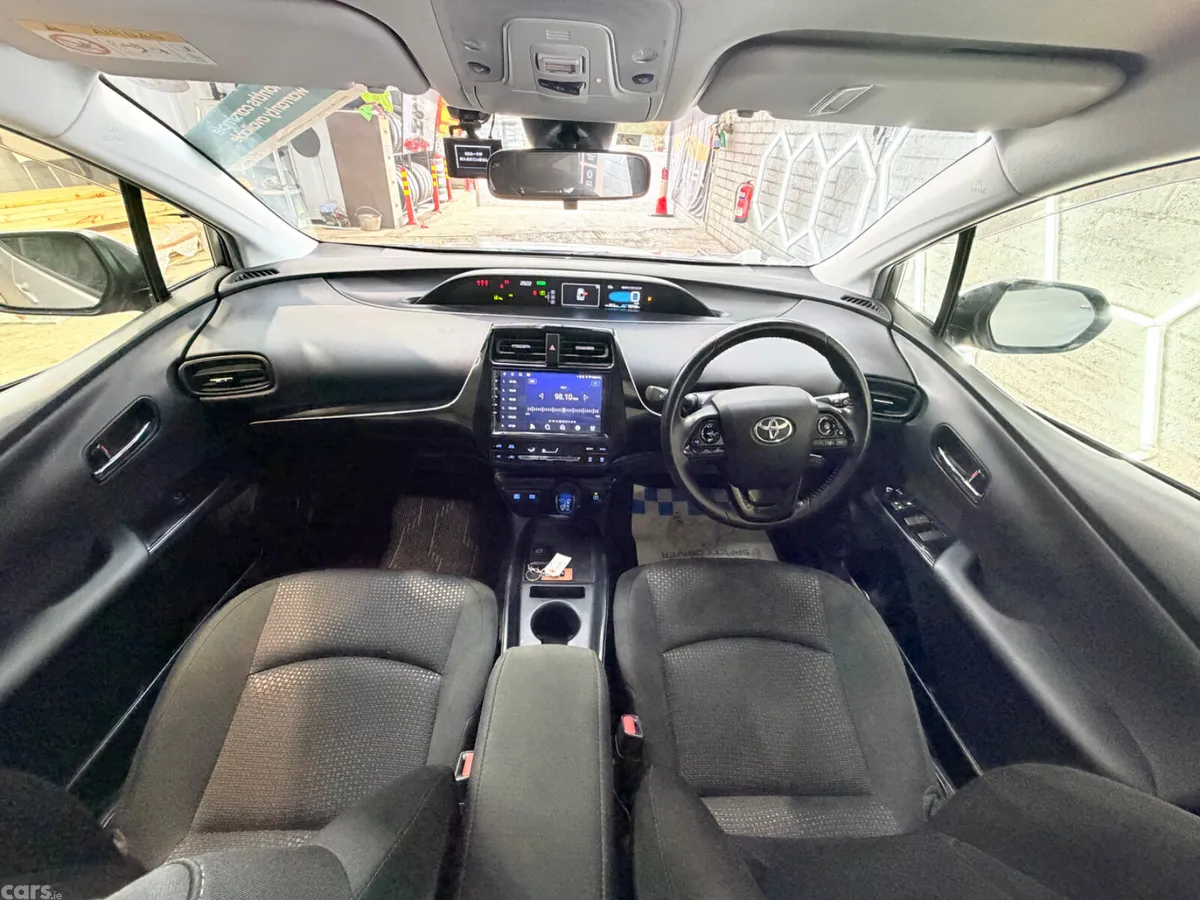 Toyota Prius Saloon, Petrol Hybrid, 2021, Silver