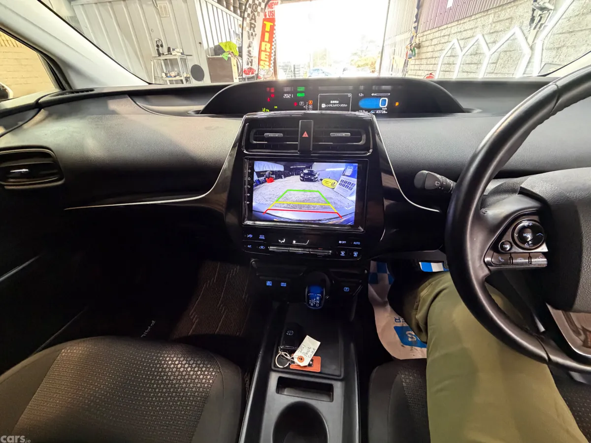 Toyota Prius Saloon, Petrol Hybrid, 2021, Silver
