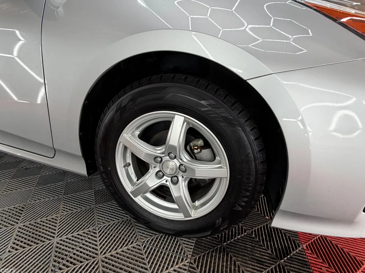 Toyota Prius Saloon, Petrol Hybrid, 2021, Silver