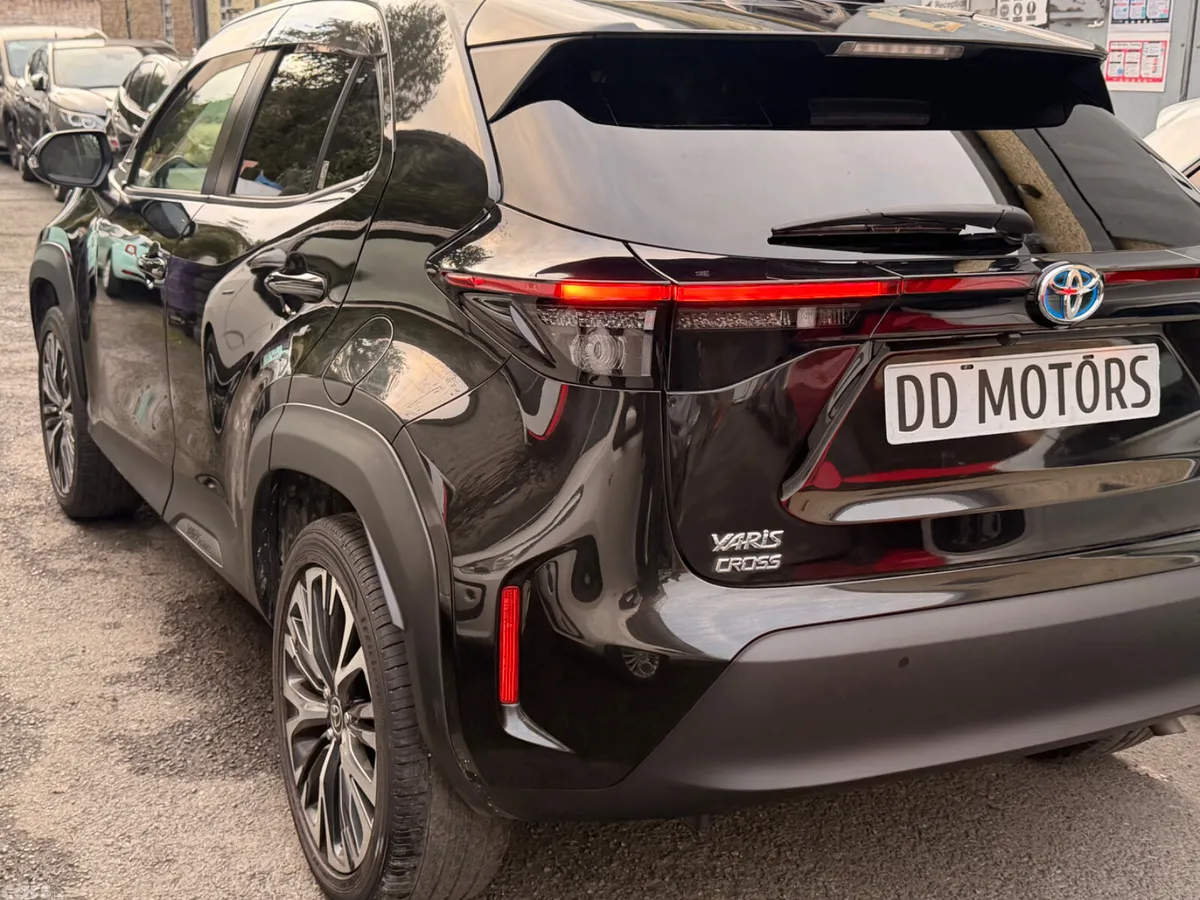 Toyota Yaris Cross SUV, Petrol Hybrid, 2021, Black