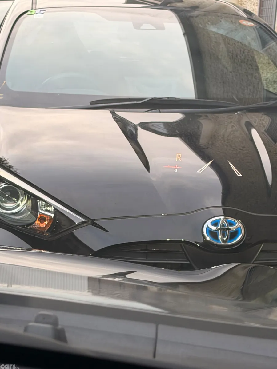 Toyota Yaris Cross SUV, Petrol Hybrid, 2021, Black