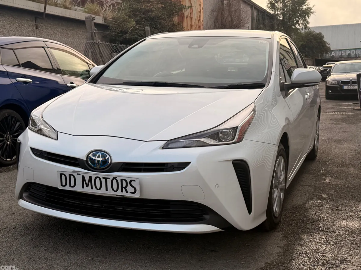 Toyota Prius Hatchback, Petrol Hybrid, 2022, White
