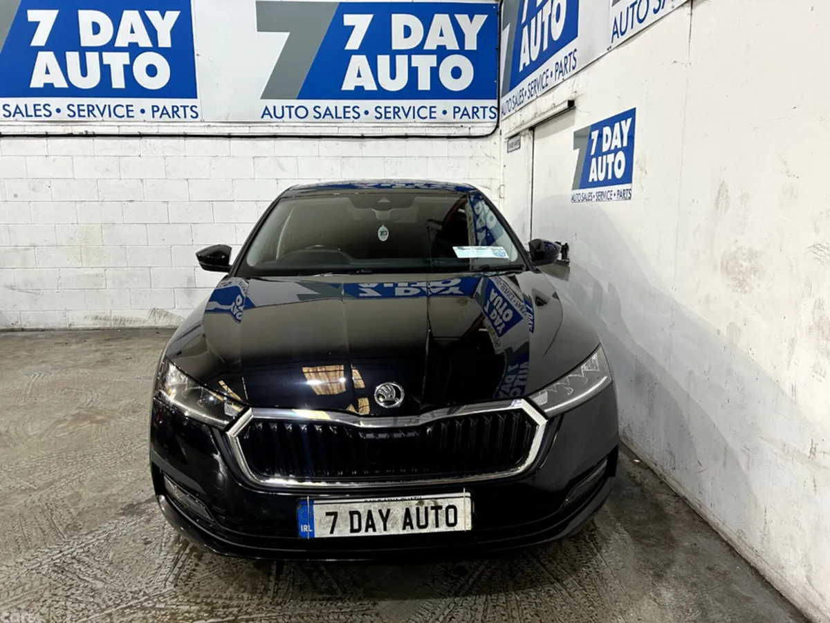 Skoda Octavia Hatchback, Diesel, 2023, Black