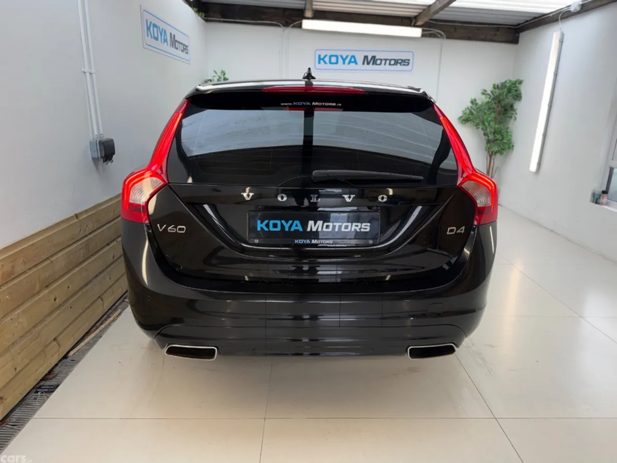 Volvo V60 Estate, Diesel, 2017, Black