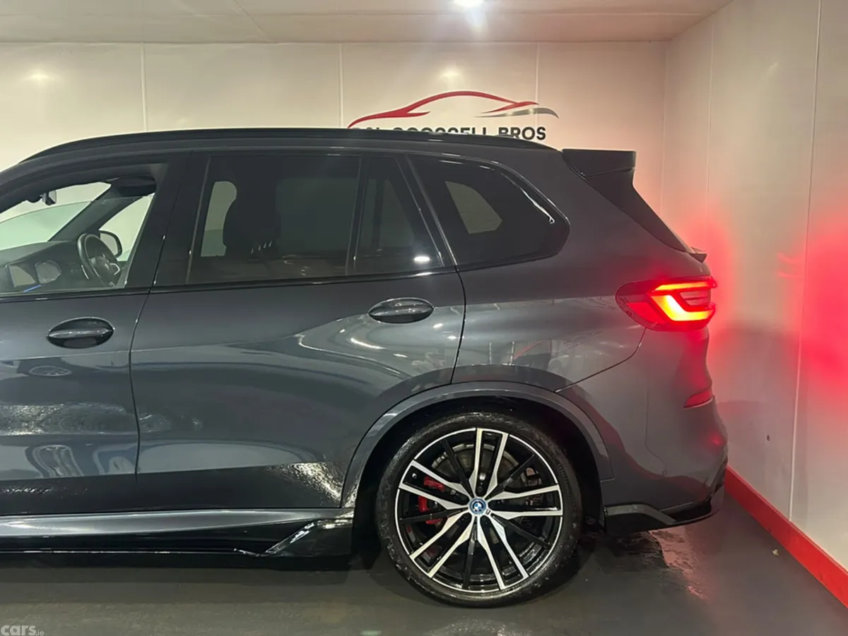 BMW X5 Estate, Petrol Hybrid, 2022, Grey