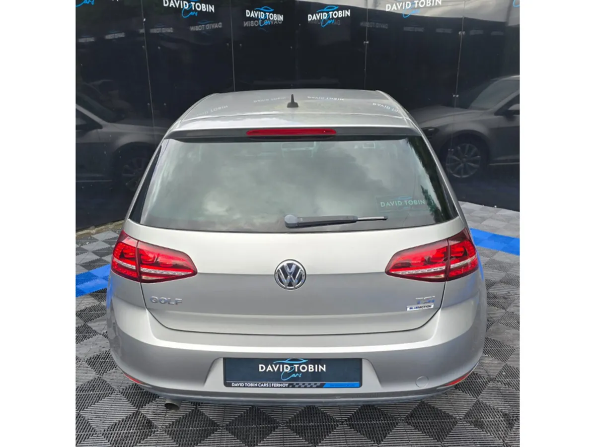 Volkswagen Golf Hatchback, Petrol, 2017, Grey