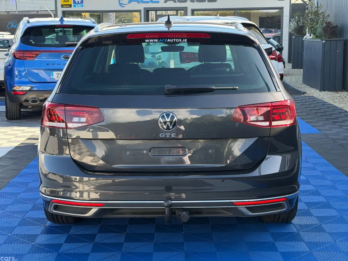 Volkswagen Passat Estate, Petrol Hybrid, 2022, Grey