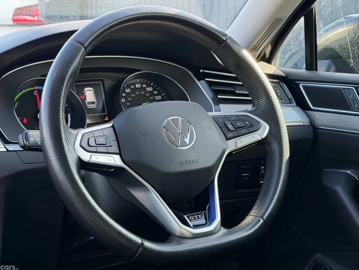 Volkswagen Passat Estate, Petrol Plug-in Hybrid, 2022, Grey