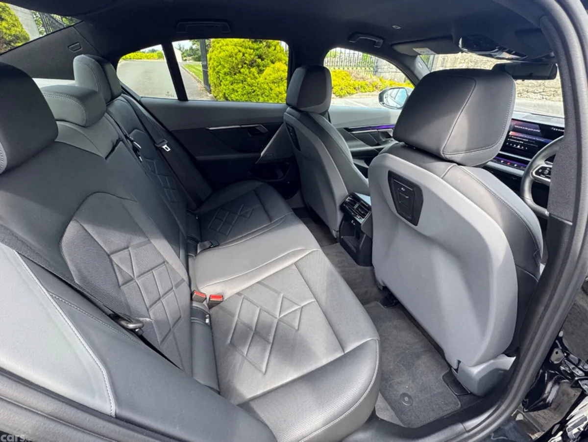 BMW 5-Series Saloon, Petrol Plug-in Hybrid, 2024, Black