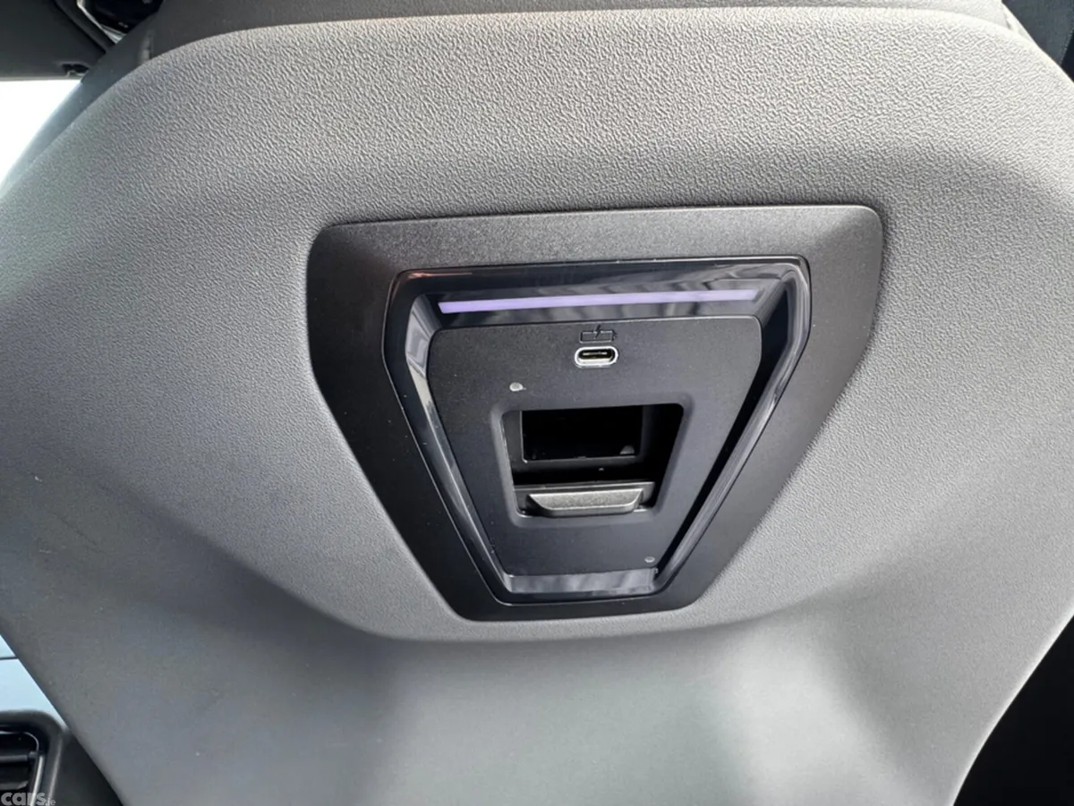BMW 5-Series Saloon, Petrol Plug-in Hybrid, 2024, Black