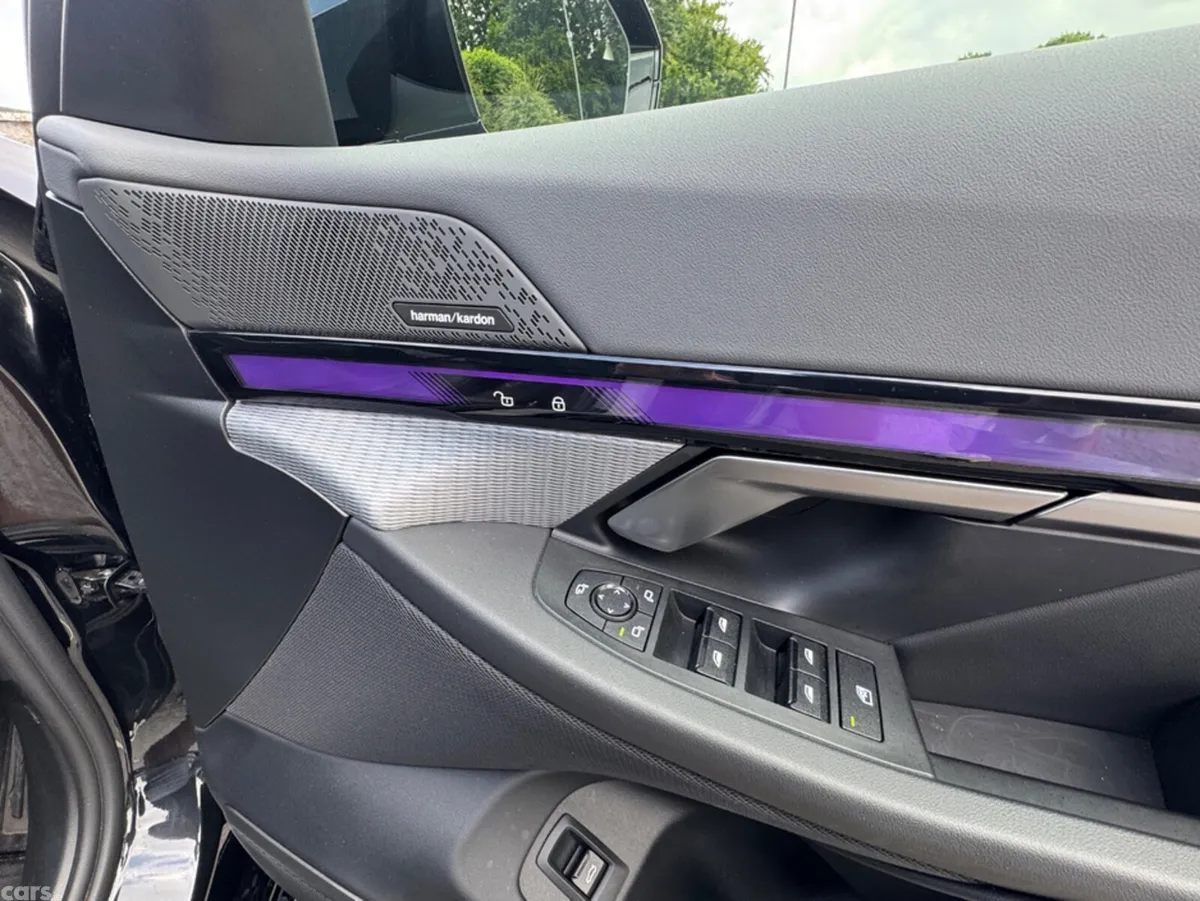 BMW 5-Series Saloon, Petrol Plug-in Hybrid, 2024, Black