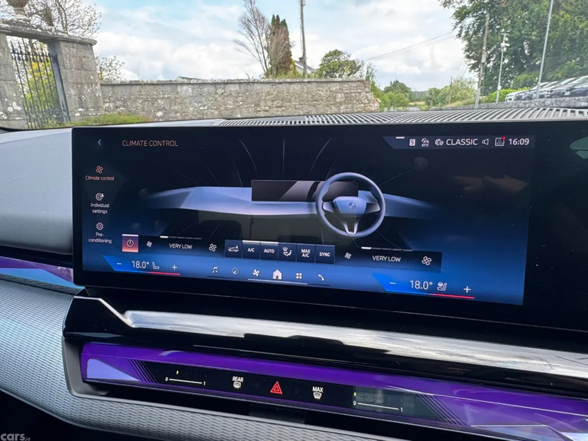 BMW 5-Series Saloon, Petrol Plug-in Hybrid, 2024, Black