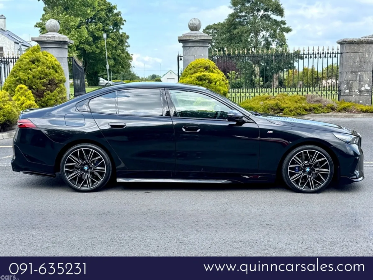 BMW 5-Series Saloon, Petrol Plug-in Hybrid, 2024, Black