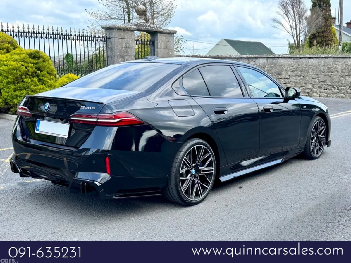 BMW 5-Series Saloon, Petrol Plug-in Hybrid, 2024, Black