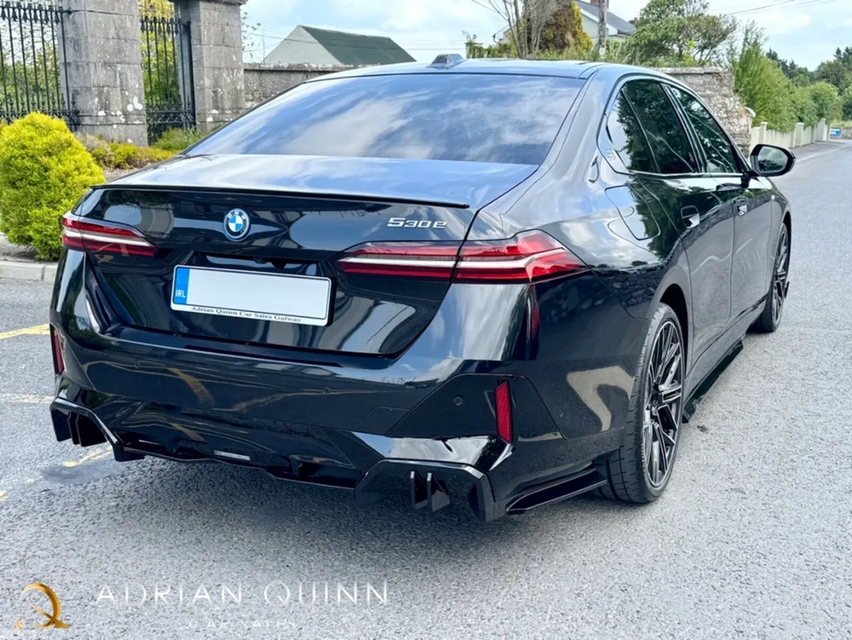BMW 5-Series Saloon, Petrol Plug-in Hybrid, 2024, Black