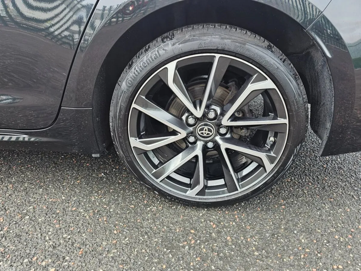 Toyota Corolla Saloon, Petrol Hybrid, 2022, Black