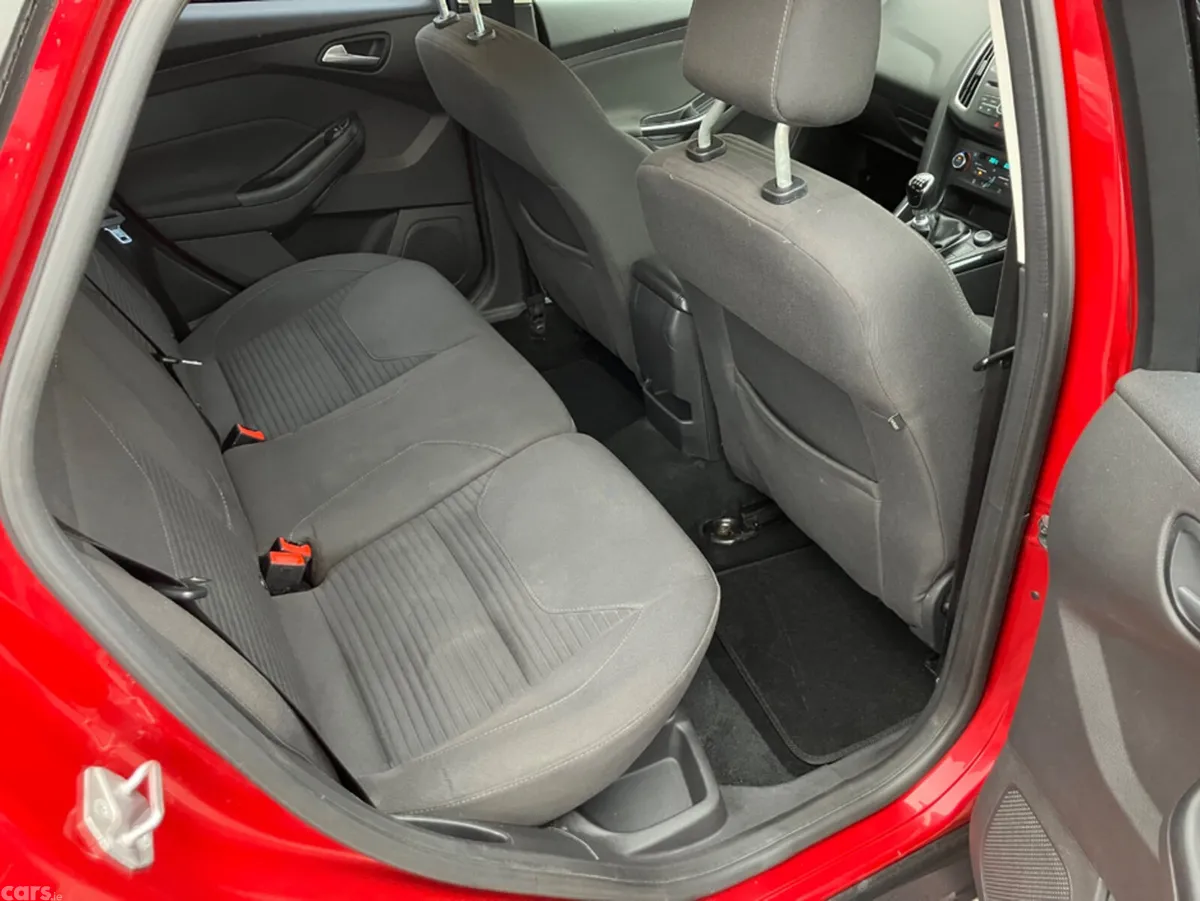 Ford Focus Saloon, Diesel, 2016, Red
