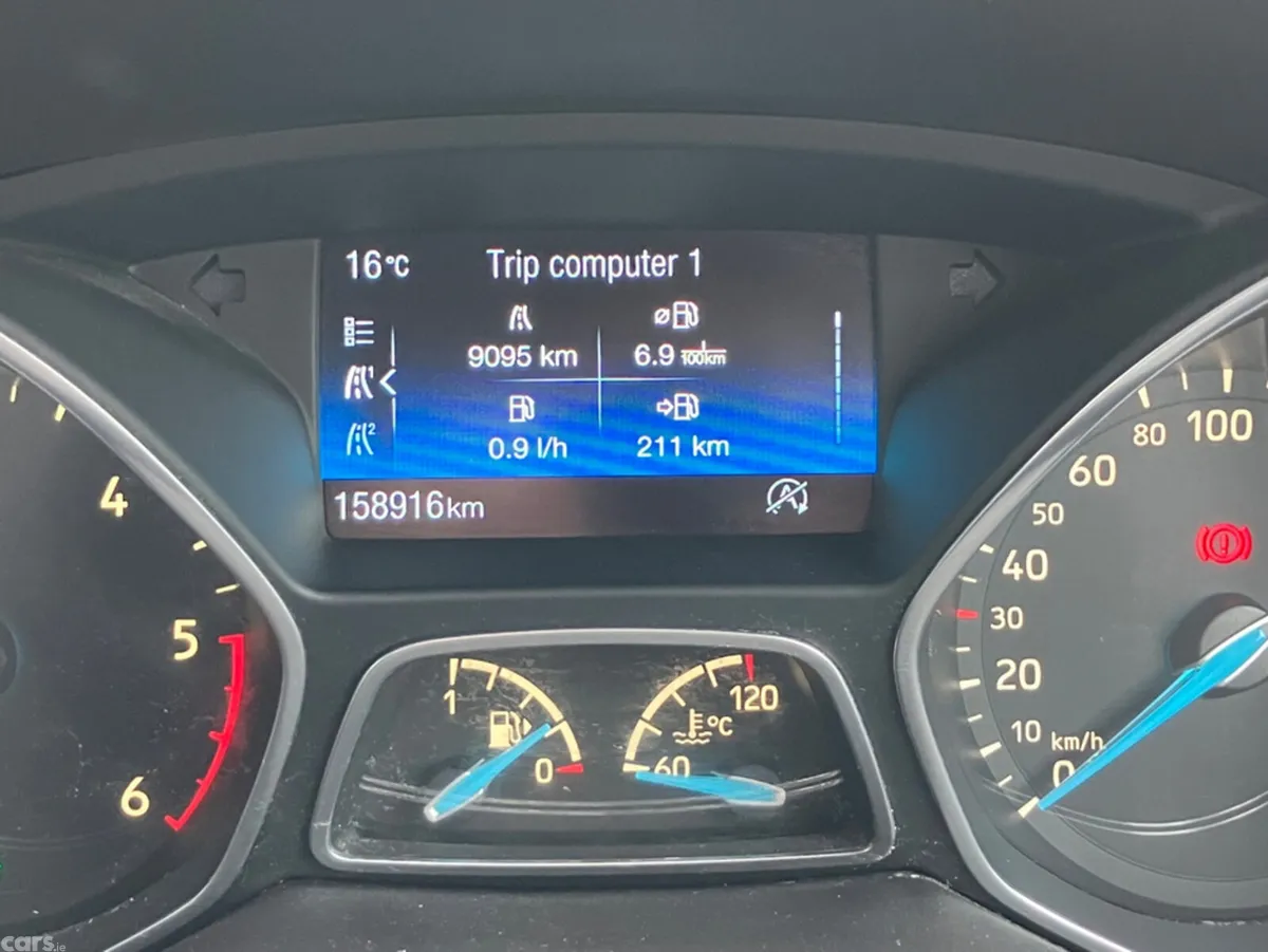 Ford Focus Saloon, Diesel, 2016, Red