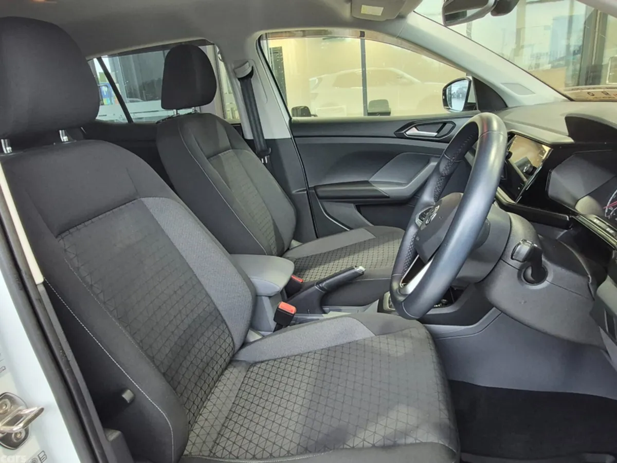 Volkswagen T-Cross SUV, Petrol, 2020, White