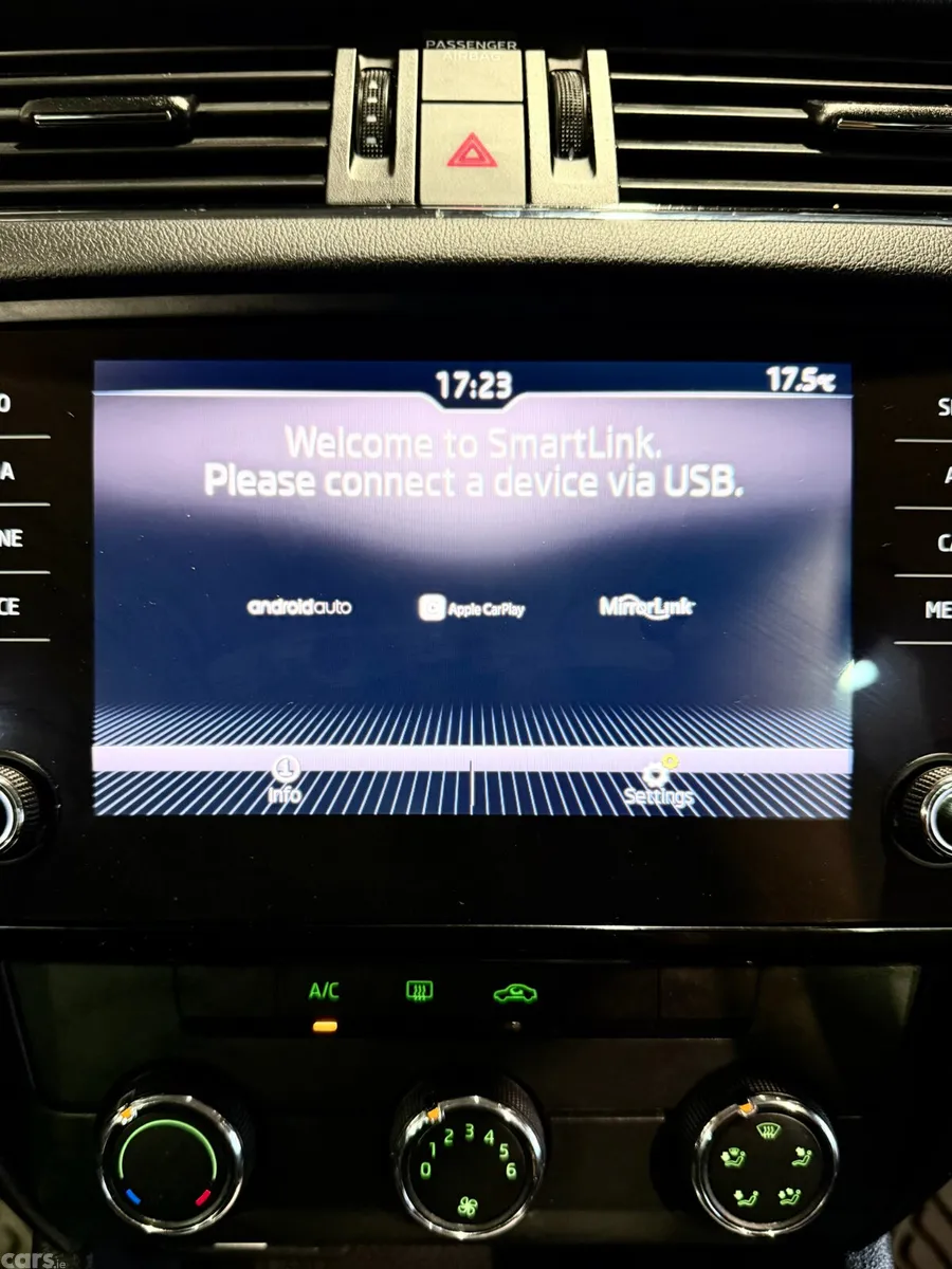 Skoda Octavia Hatchback, Diesel, 2019, Grey