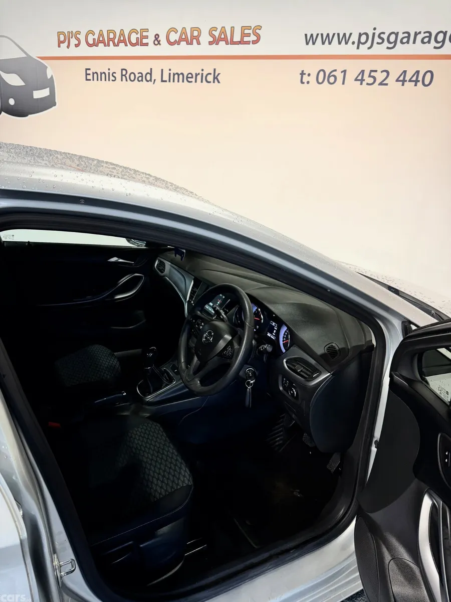 Opel Astra Hatchback, Petrol, 2017, Grey