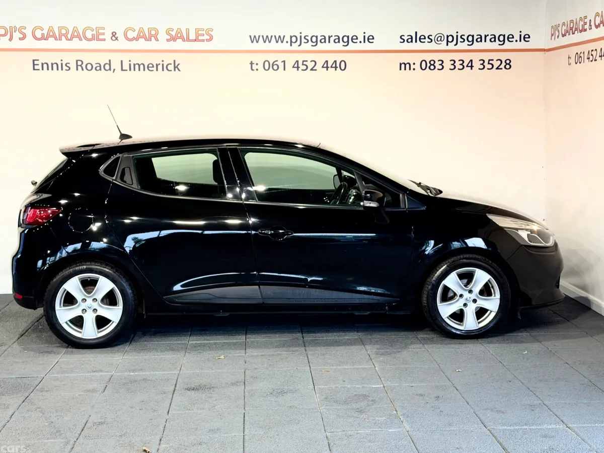 Renault Clio Hatchback, Petrol, 2015, Black