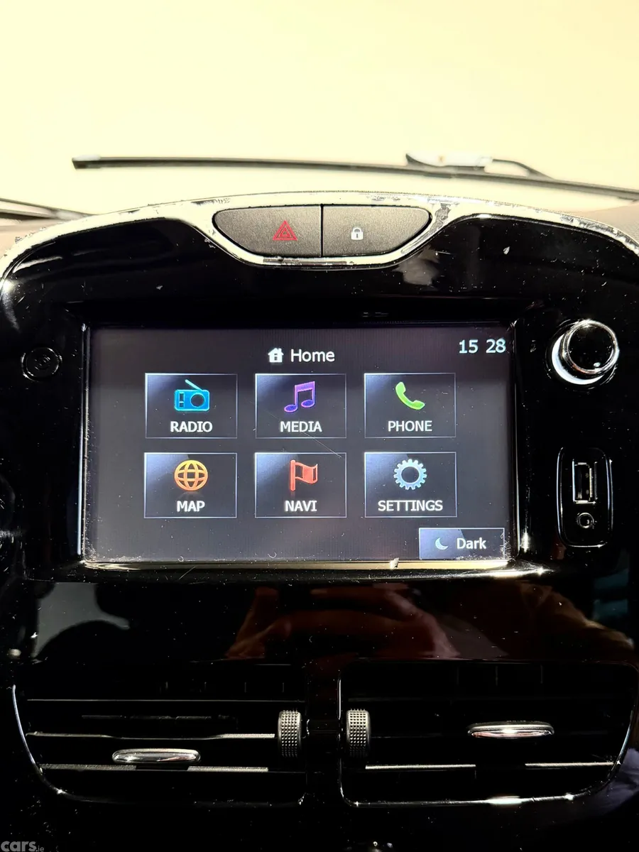 Renault Clio Hatchback, Petrol, 2015, Black