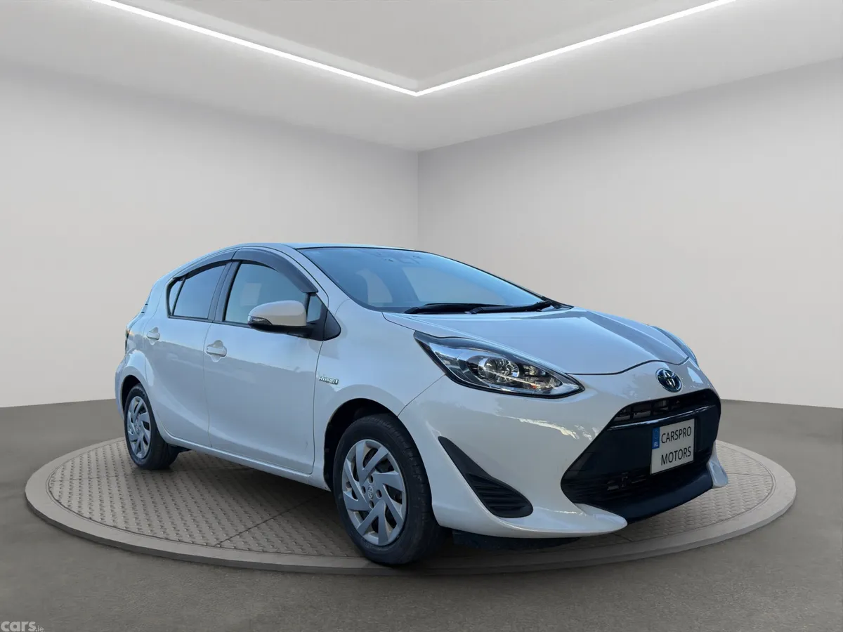 Toyota Aqua Hatchback, Petrol Hybrid, 2019, White