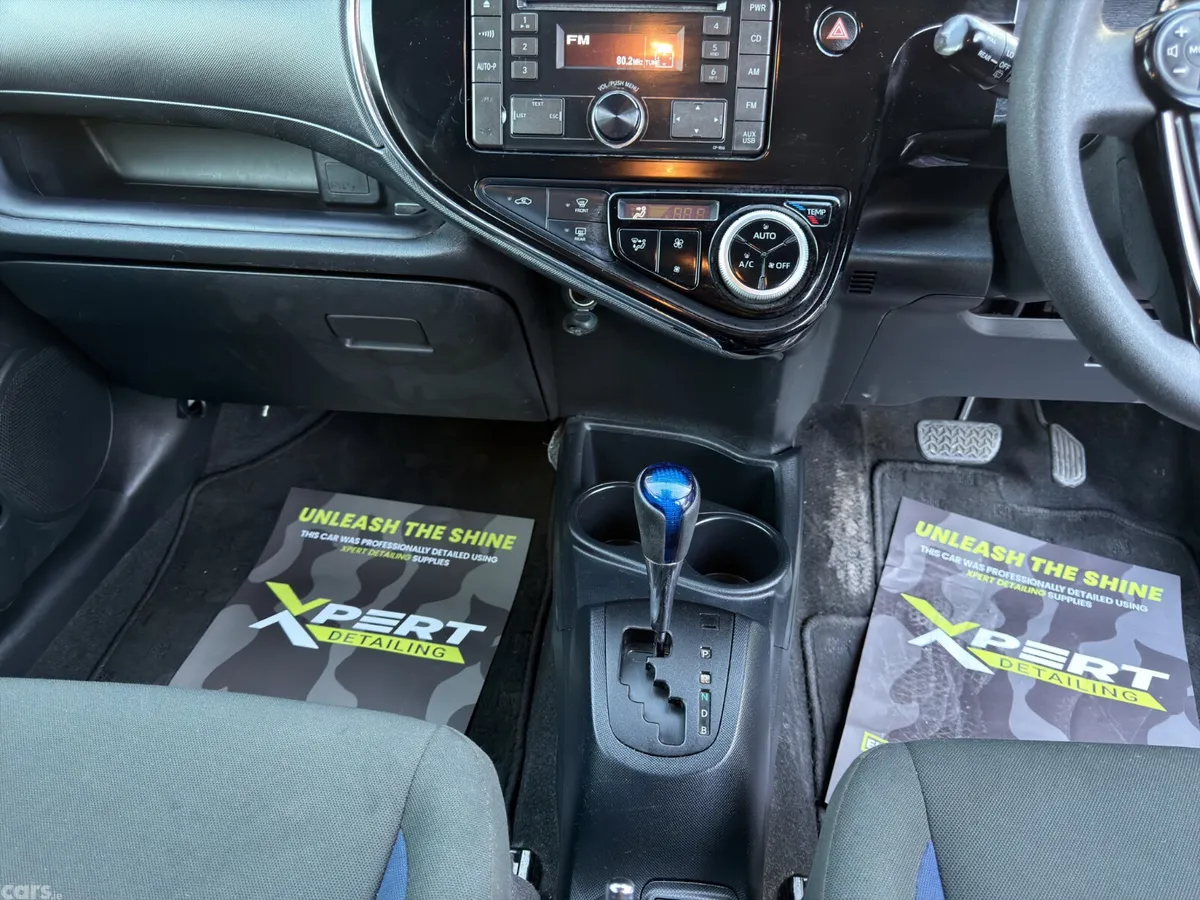 Toyota Aqua Hatchback, Petrol Hybrid, 2019, White