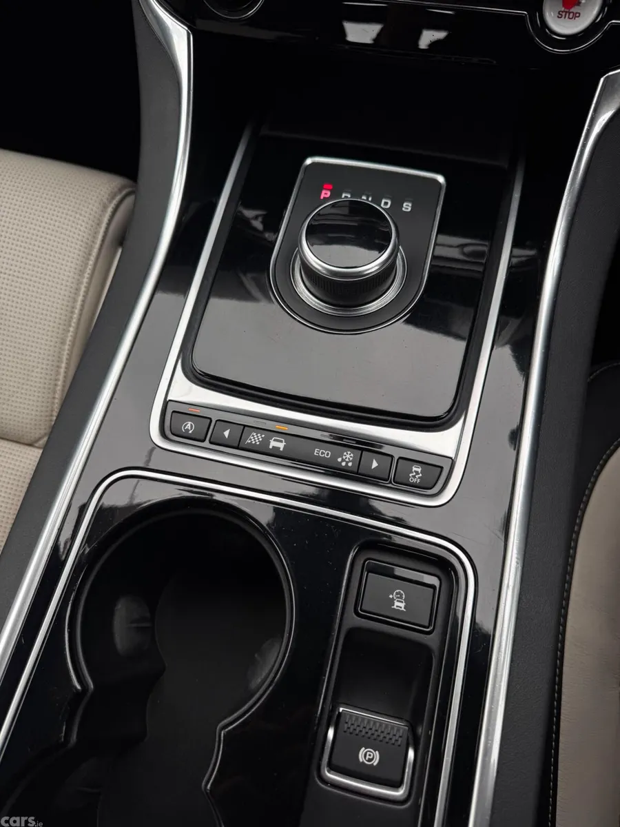 Jaguar XE Saloon, Diesel, 2017, Grey