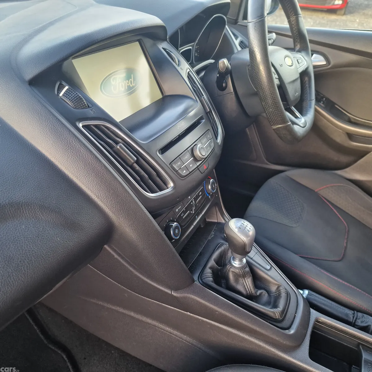 Ford Focus Hatchback, Diesel, 2016, Black
