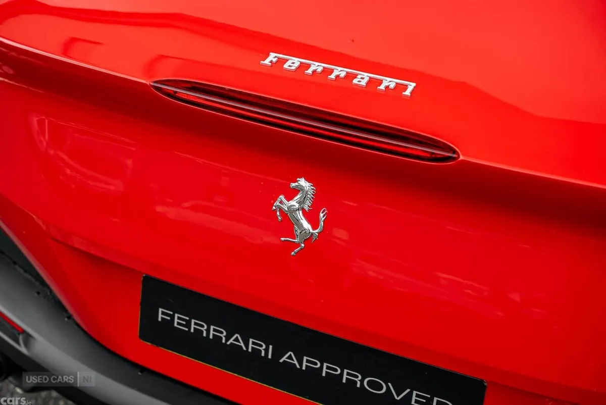 Ferrari Portofino , Petrol, 2019, Red